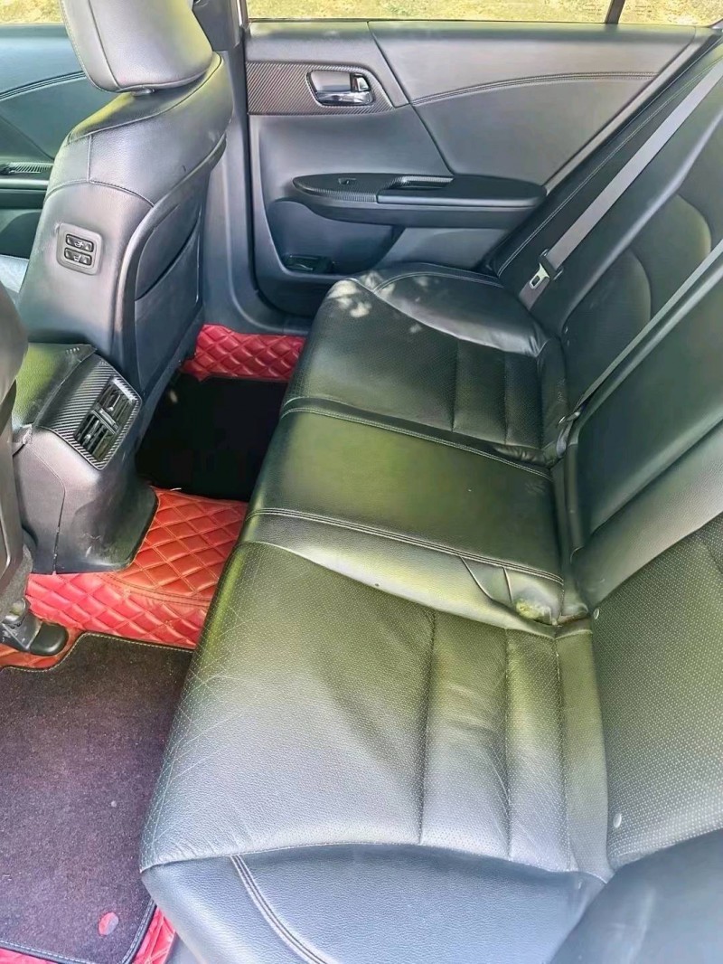 济南16年本田雅阁6