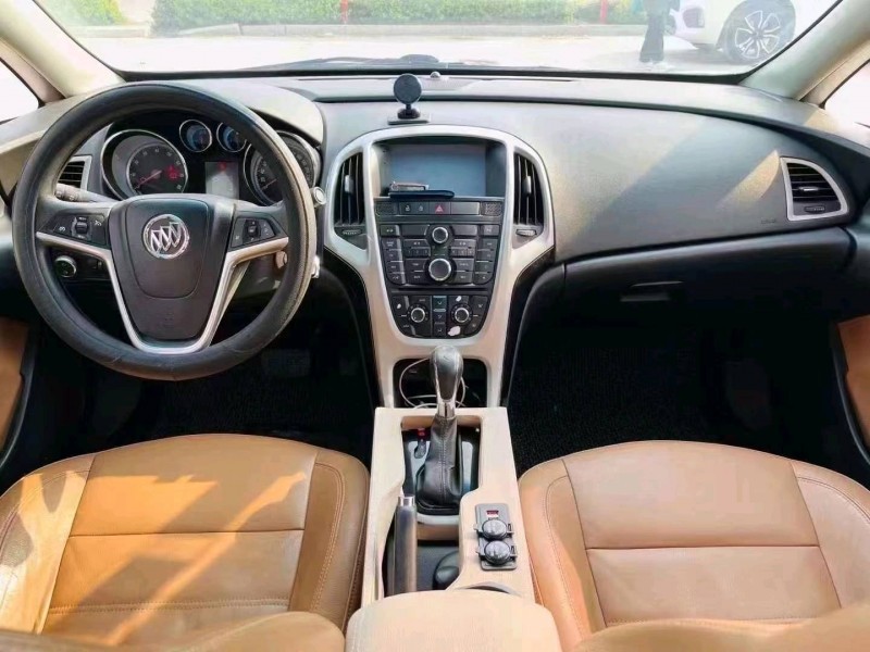 聊城14年别克英朗6