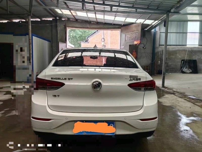 菏泽17年别克英朗8