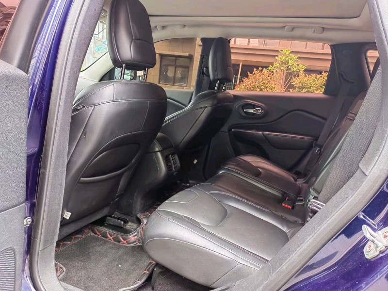 徐州17年Jeep自由光4