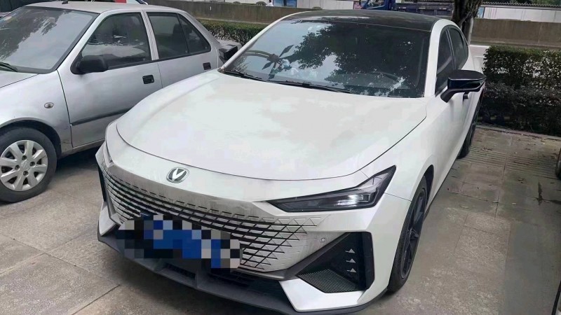 汕头22年长安汽车UNI-V1