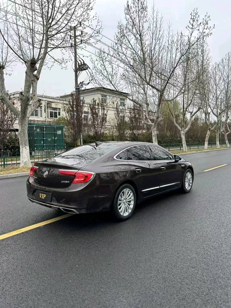 宿迁18年别克君越8