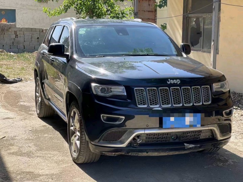 枣庄17年Jeep大切诺基2