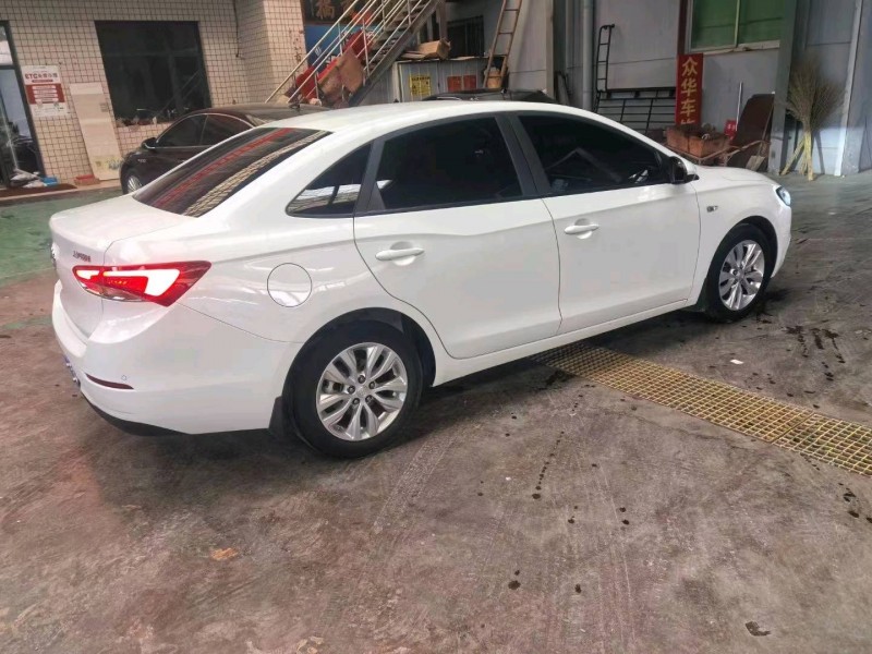 保定21年别克英朗5