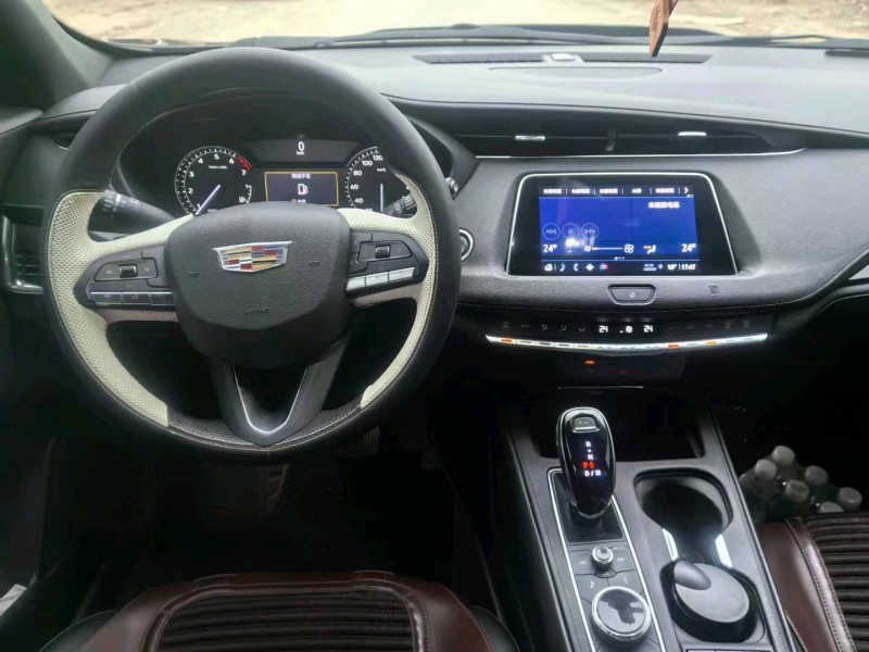 保定21年凯迪拉克XT46