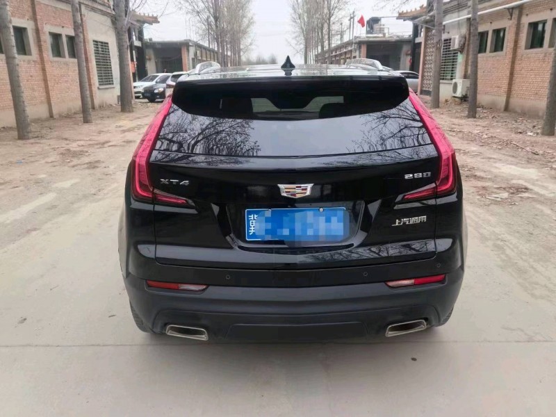 保定21年凯迪拉克XT49