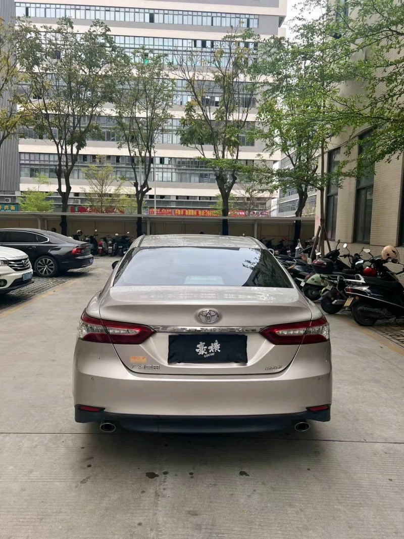 佛山19年丰田凯美瑞5