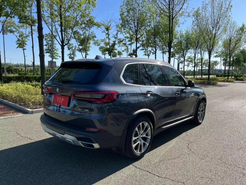 青岛20年宝马X55