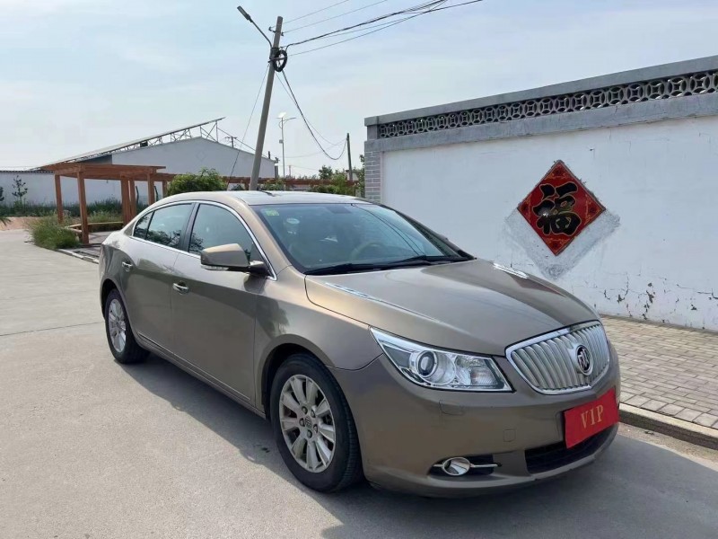 青岛13年别克君越3