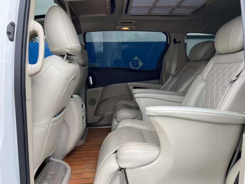 青岛18年别克GL87