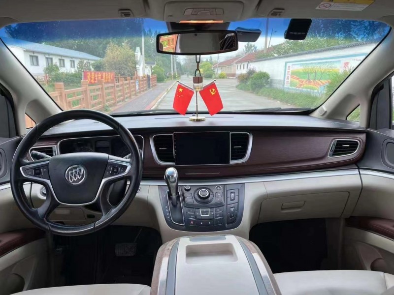 青岛18年别克GL88