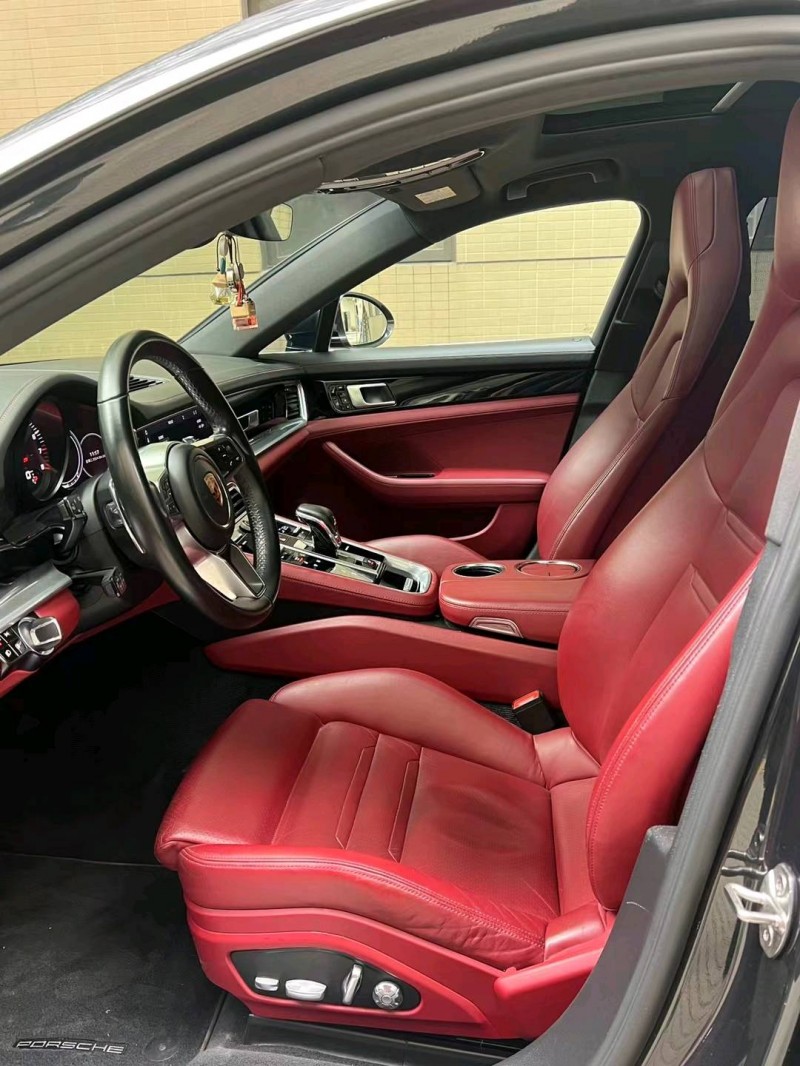 佛山19年保时捷帕拉梅拉4