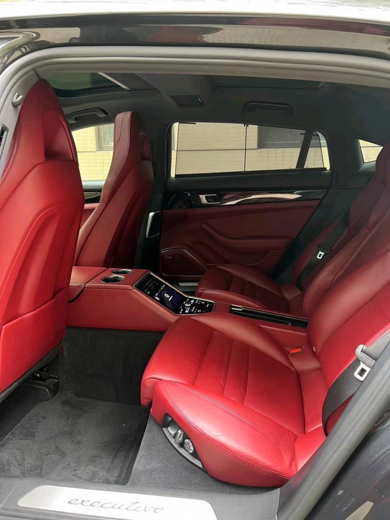 佛山19年保时捷帕拉梅拉9