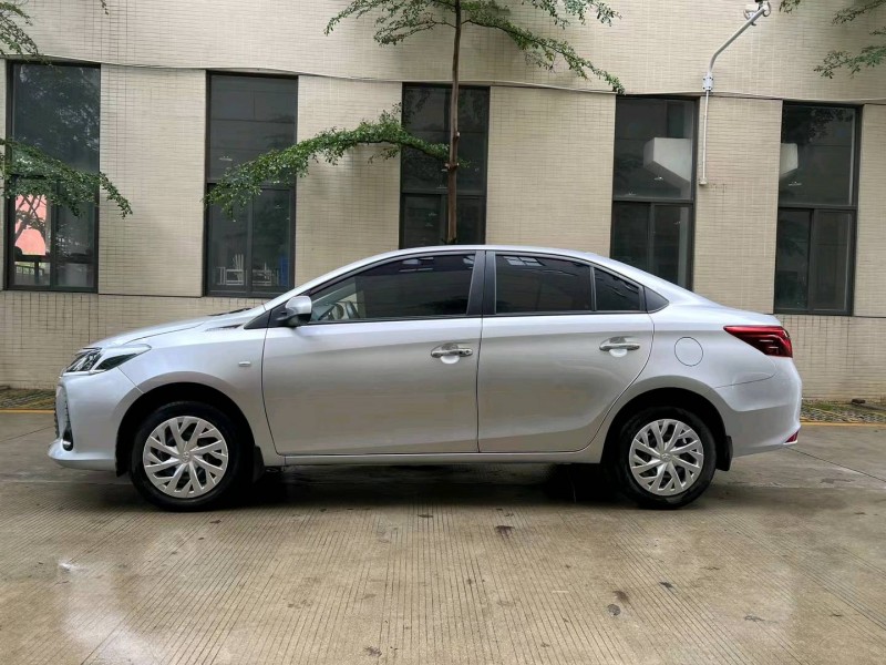 佛山22年丰田威驰4