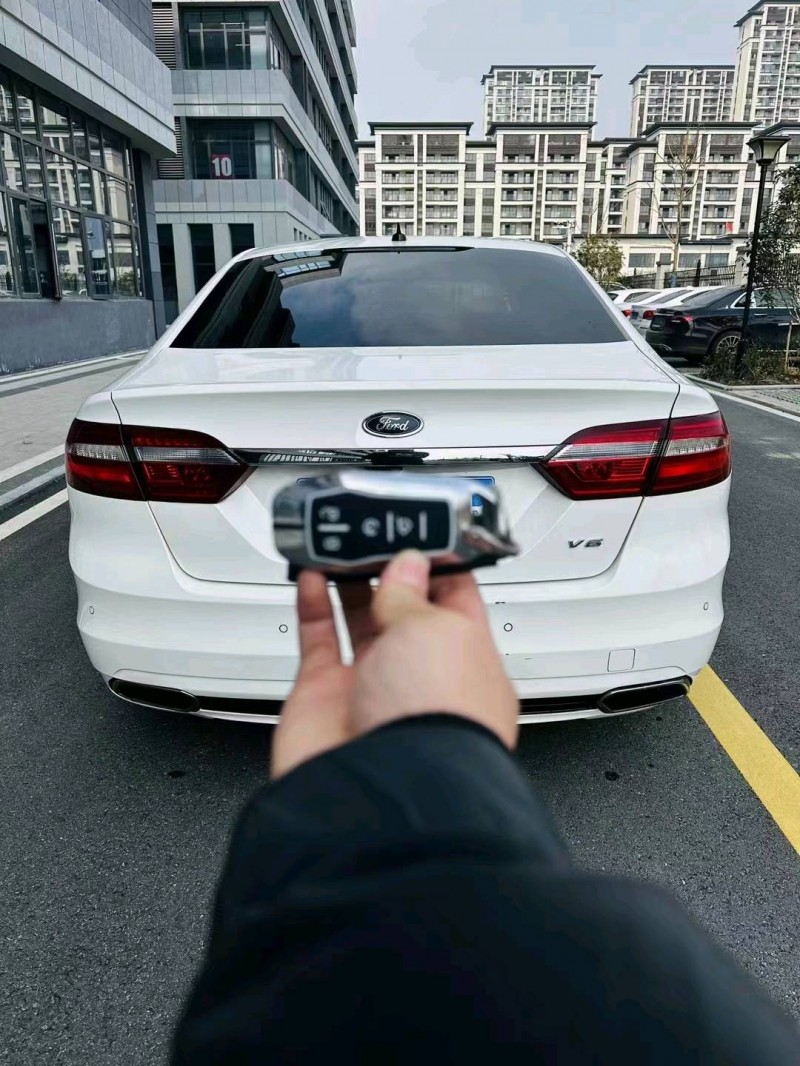 阜陽17年福特金牛座4