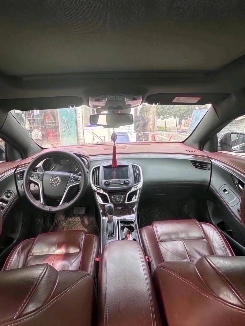 济宁14年别克君越4