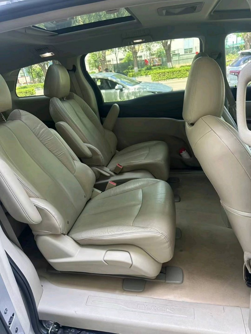 保定16年别克GL85