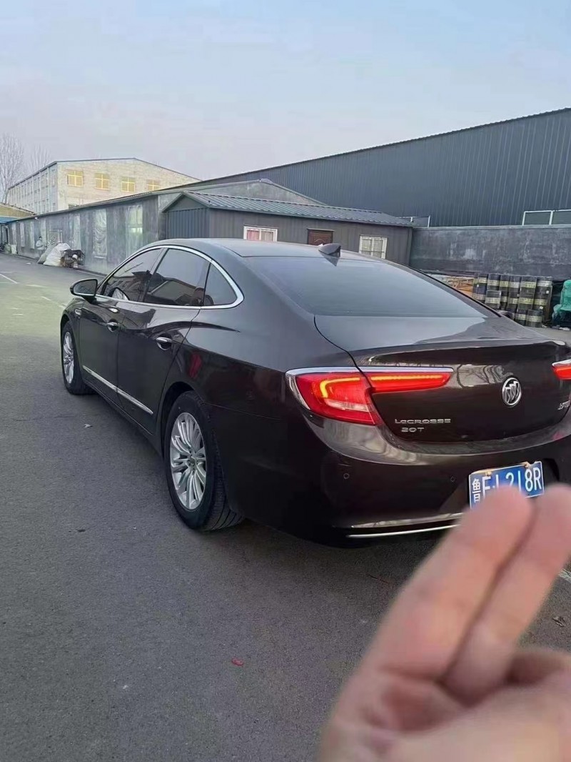 聊城16年别克君越8