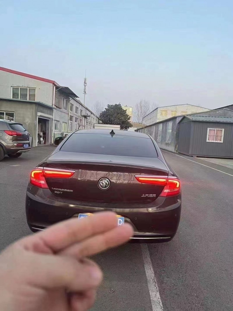 聊城16年别克君越9