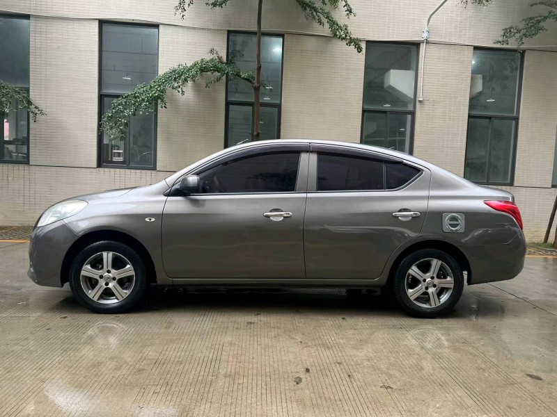 佛山12年日产阳光4