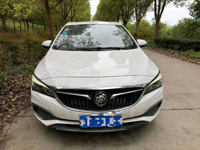 济宁18年别克威朗1