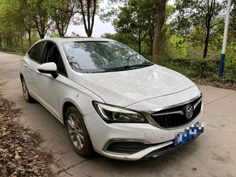 济宁18年别克威朗2