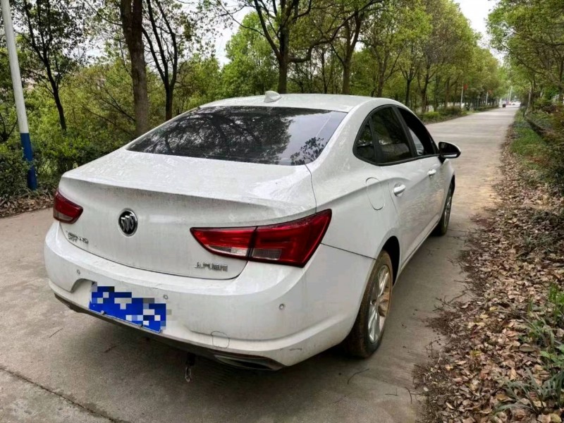 济宁18年别克威朗7