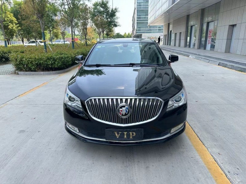 济宁15年别克君越1