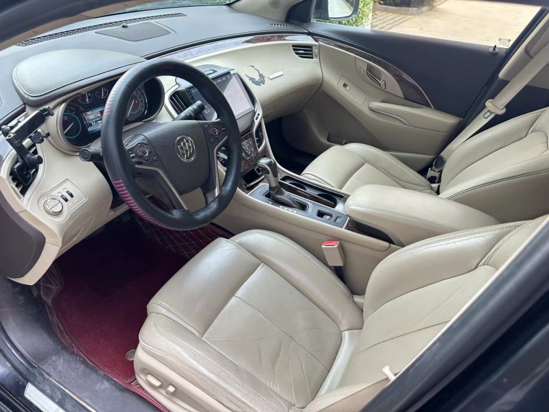 济宁15年别克君越6