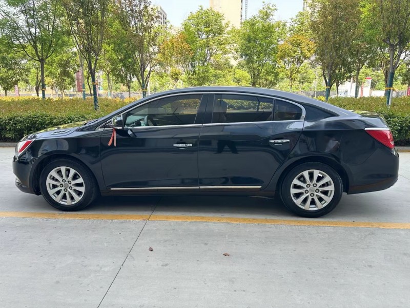 济宁15年别克君越8