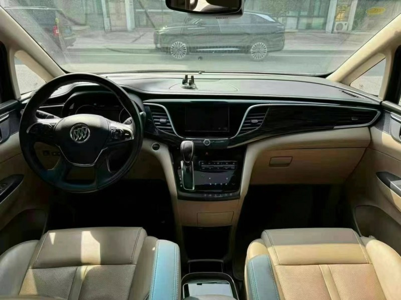 青岛21年别克GL86