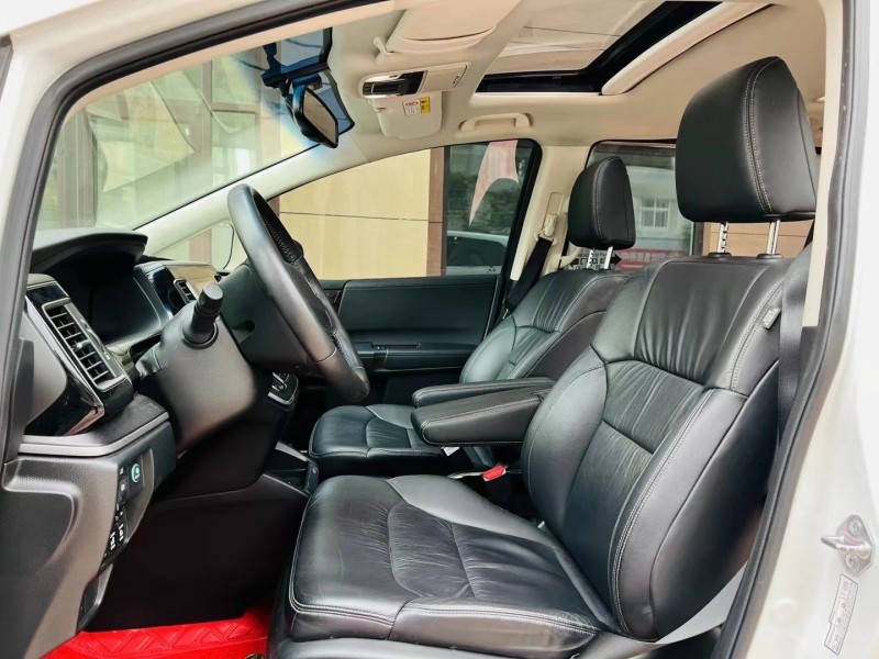 青岛18年本田艾力绅7