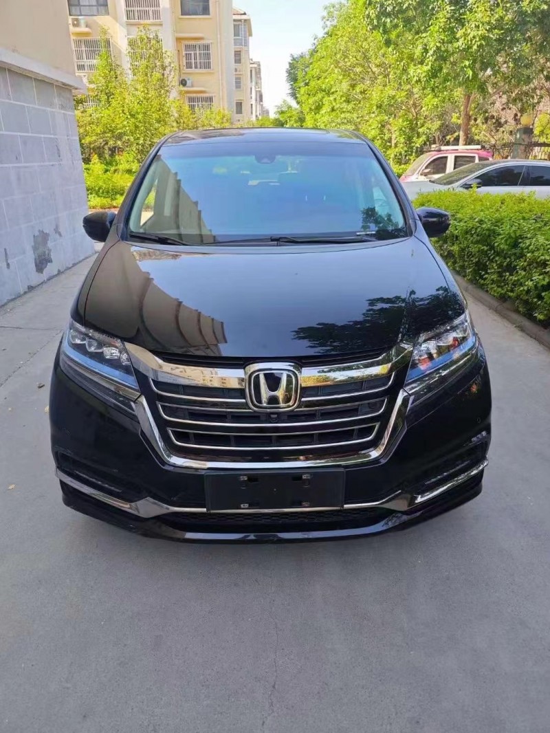 济宁20年本田艾力绅1