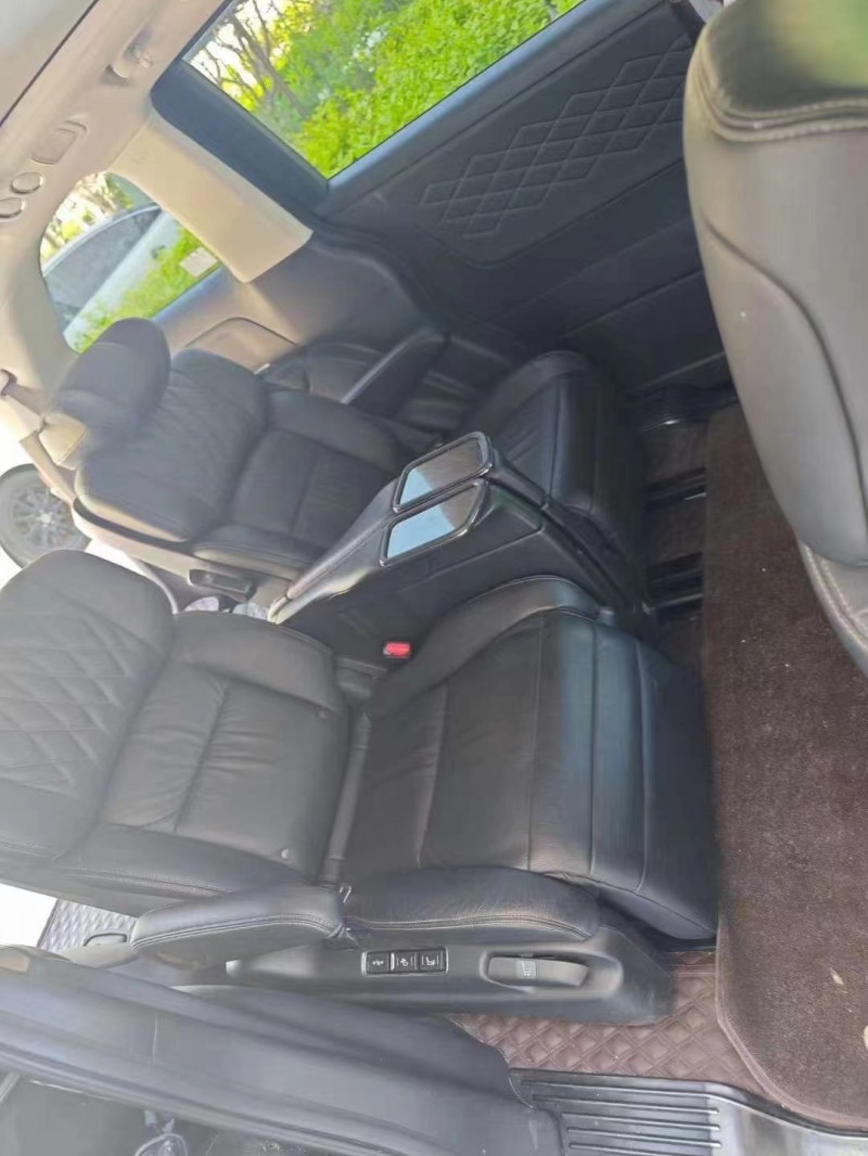 济宁20年本田艾力绅5