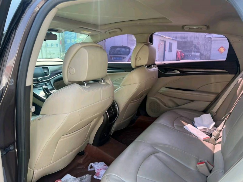 青岛17年别克君越7