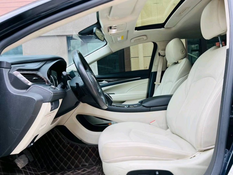 济南20年别克君越8