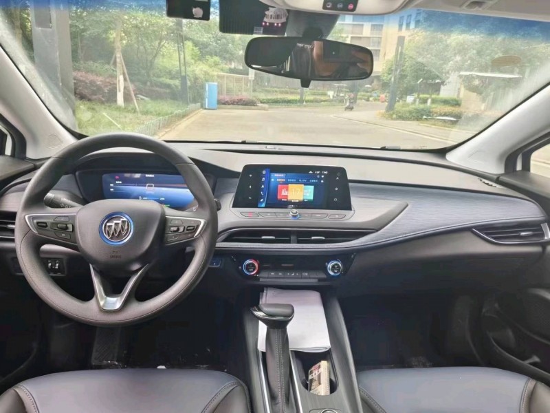 成都24年别克微蓝4