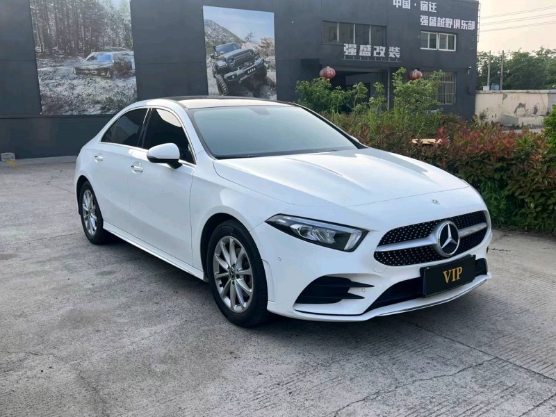 徐州21年奔驰A3