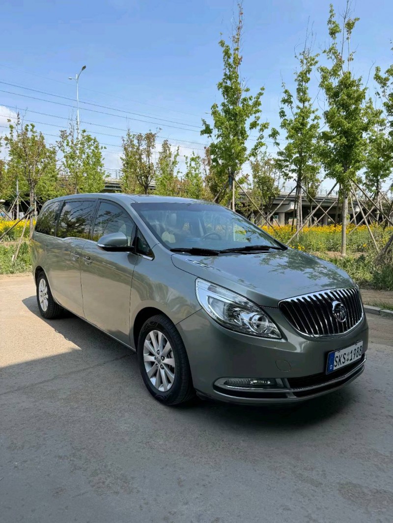 青岛13年别克GL82