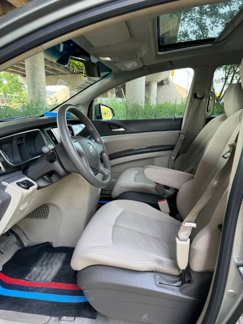 青岛13年别克GL86