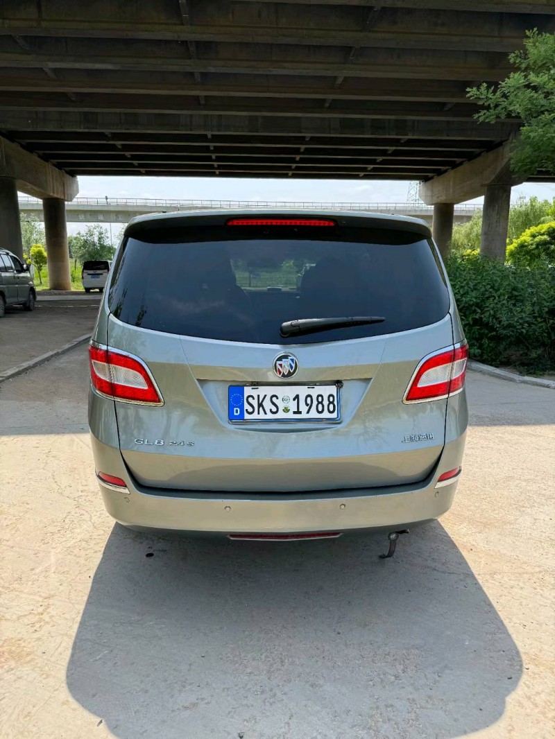 青岛13年别克GL89