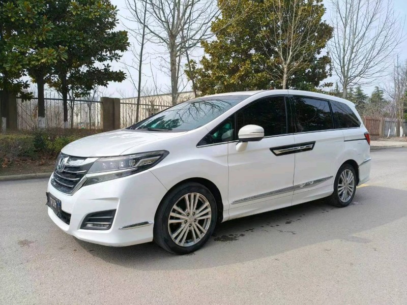 徐州17年本田艾力绅3