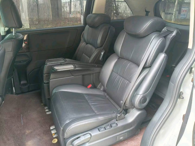 徐州17年本田艾力绅5