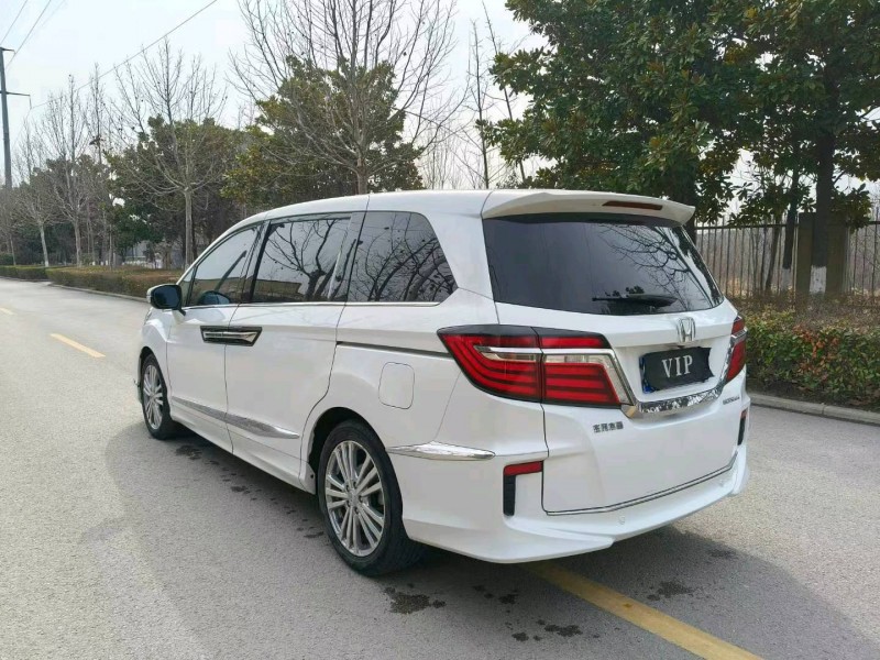 徐州17年本田艾力绅7