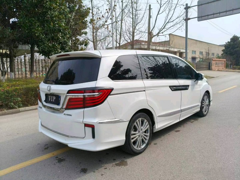 徐州17年本田艾力绅8