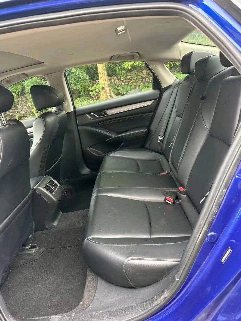 南宁18年本田雅阁5