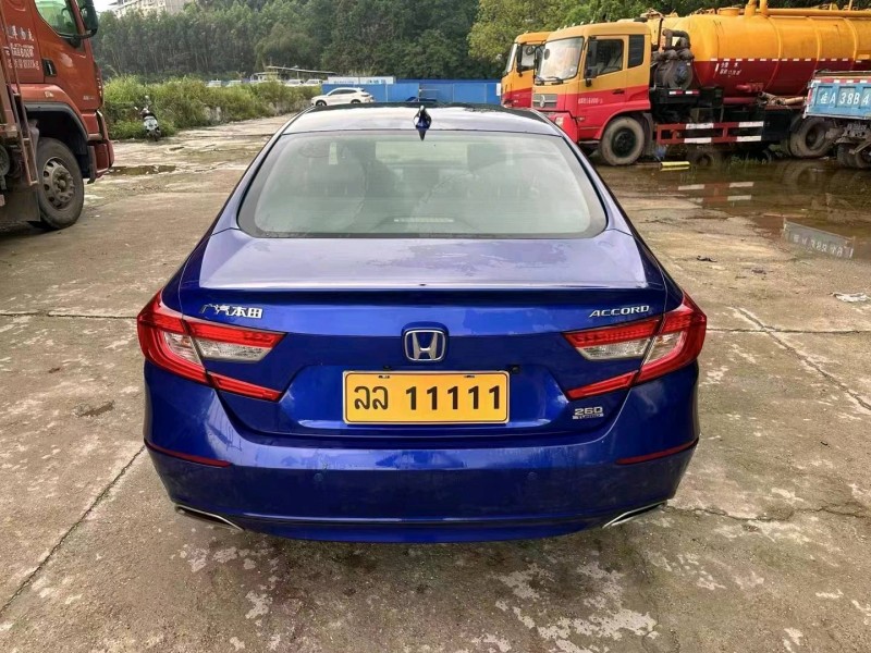 南宁18年本田雅阁9