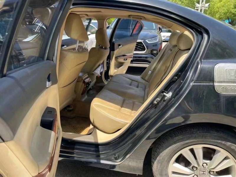 徐州12年本田雅阁5