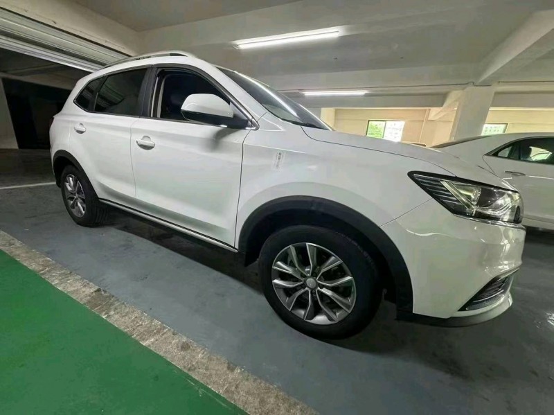 东营22年荣威RX57