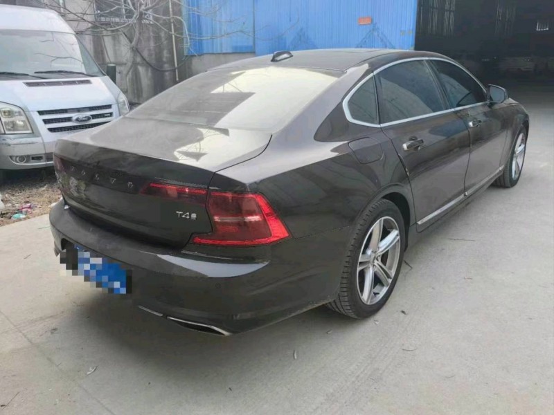 东营19年沃尔沃S904